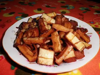 Braised bamboo shoots in oil