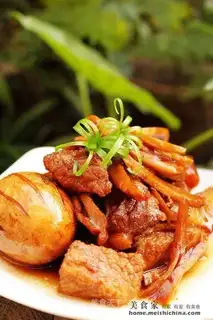 Braised pork and egg