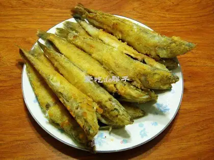 Dry fried sardines