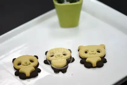 Bear crackers
