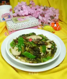 Snowbread peppers and fried mushrooms