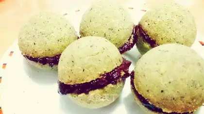 Black sesame cookies