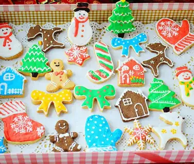 Christmas frosting cookies