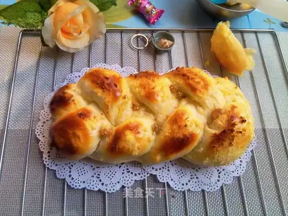 raisin coconut bread