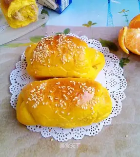 Pumpkin pine rolls