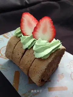 Blackcake roll