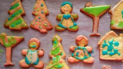 Baby-to-child game -- making Christmas cream cookies