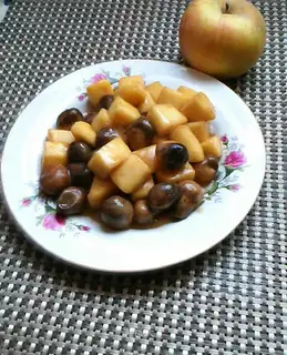 Apple fried grass mushrooms