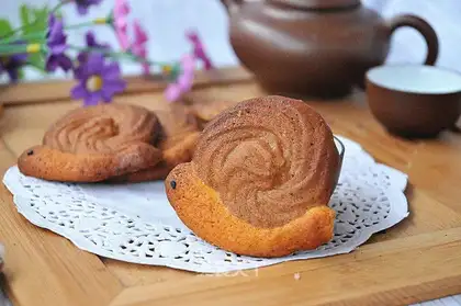 Snail cookies