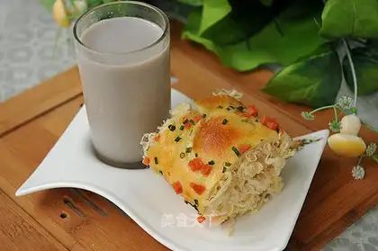 Onion pine rolls