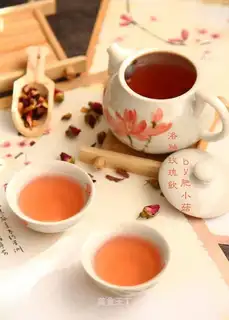 A rose drink from Lord Luo