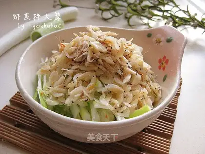 Shrimp skin with onions