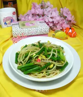 A soybean sprouts