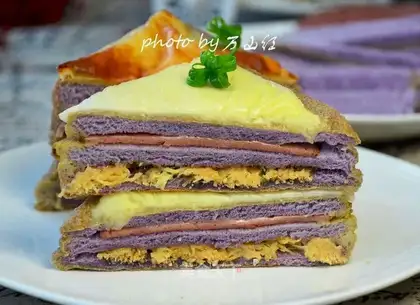 Potato ham pine sandwich