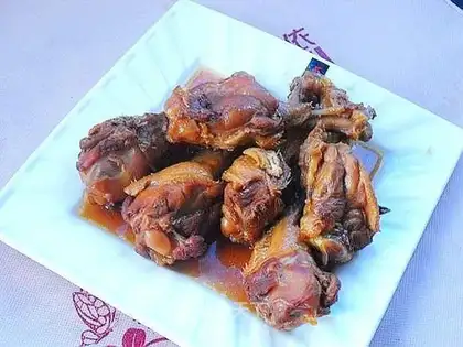 Red duck leg