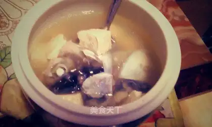 Onion tofu soup fish head soup