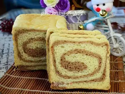 Coco-colored toast