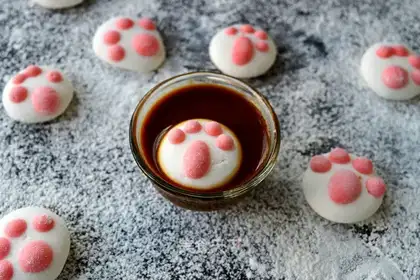 Cat claw marshmallows