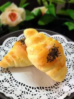 Pumpkin rolls