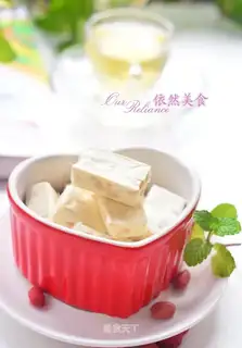 Cow Rolling Sugar