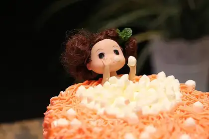 Bath doll cake