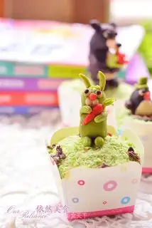 Chocolate penguin cake