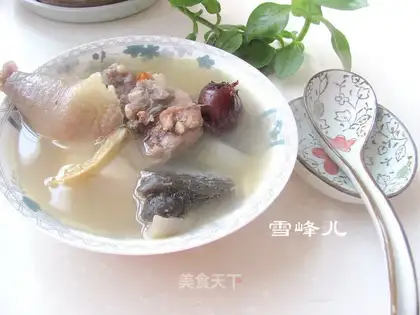 Mealfish hen soup