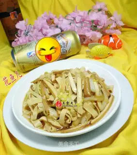 The cabbage fragrance makes thousands