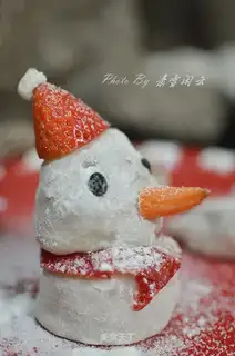Snowman Strawberry Dafu