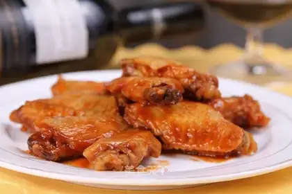 Chicken wings with eggplant juice