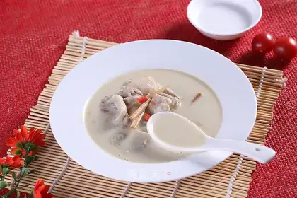 Coconut chicken soup