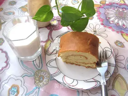 Tuna salad cake rolls