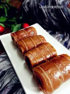 Five pig-skin elbows