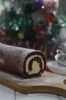 Red velvet cake rolls