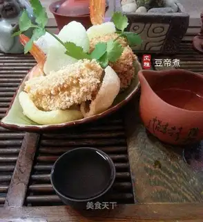 Pinetail shrimp