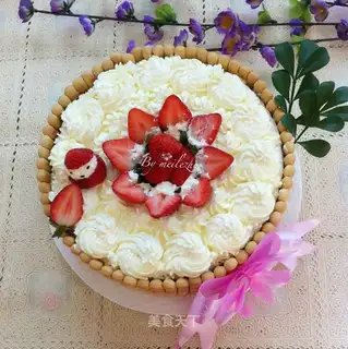 Fruit cream cake