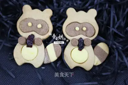 raccoon cookies