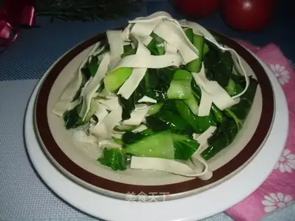 Thousands of cabbage
