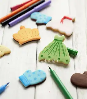 Rolling candy cookies