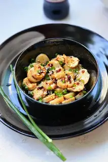 Japanese almond mushrooms