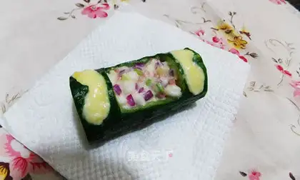 A field salad cucumber