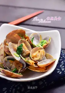 Scrambled clams