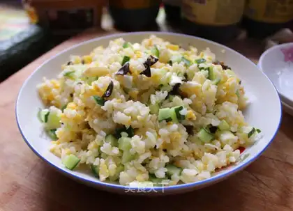 A simple version of egg fried rice