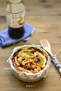 Steaming a variety of mushrooms