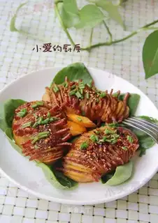 Salami accordion potatoes