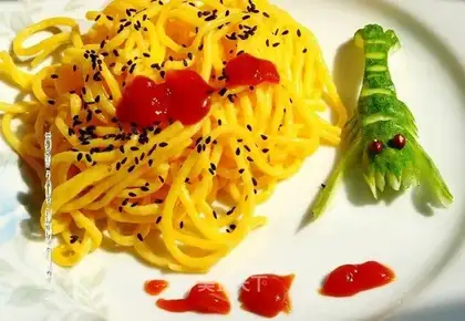 Gold noodles