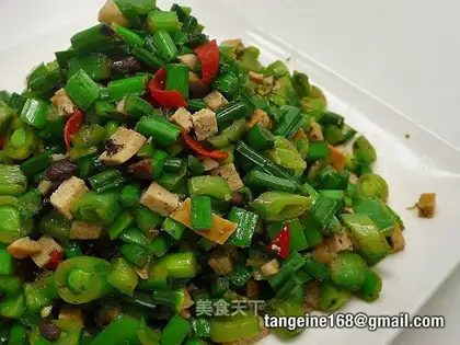 Fly-headed pretzels