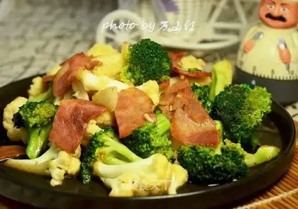 Bacon grilled flowers