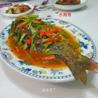 Garlic celery makes all the fish