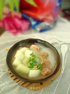 Skinny melon soup